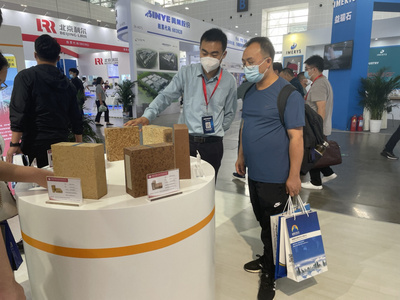 现场客户咨询3